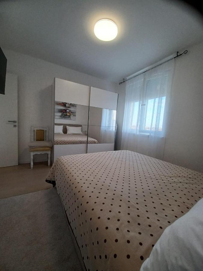 Apartment Ena *